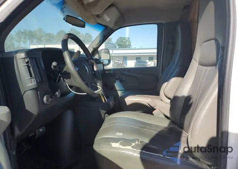 2011 Chevrolet Express G2500 from USA, damaged, VIN 1GCWGFCA2B1153599